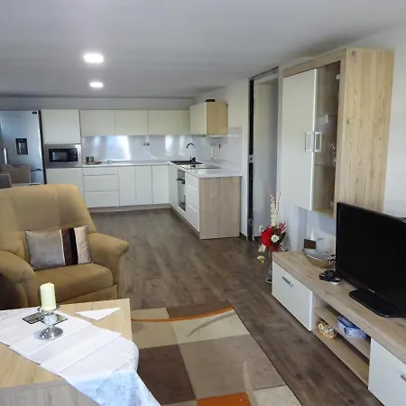 Apartmán Family Friendly 3 Adults Child